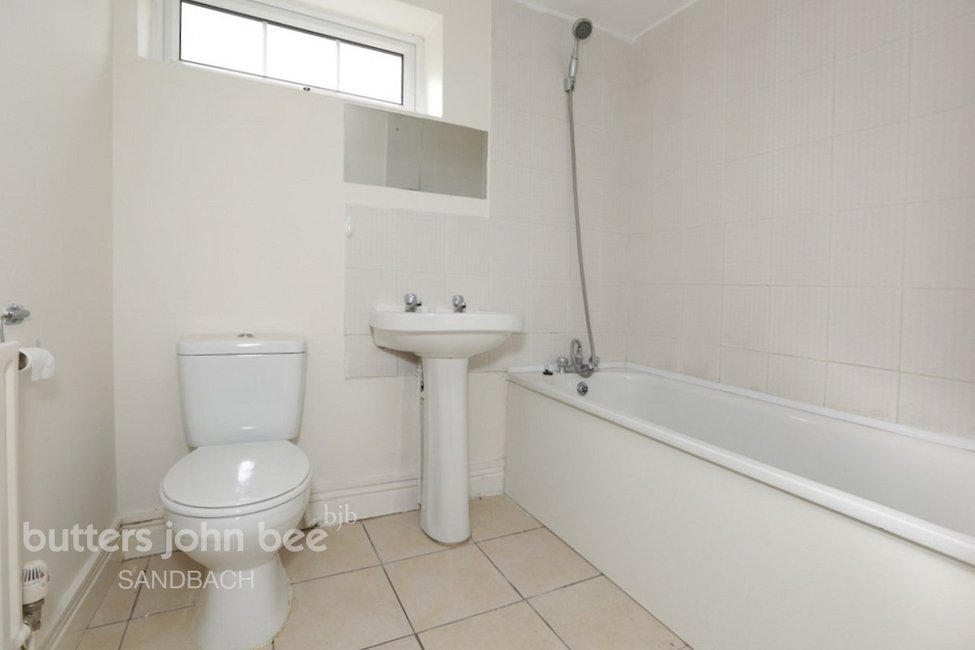 3 bedroom House End of Terrace for sale in Sandbach Butters John Bee