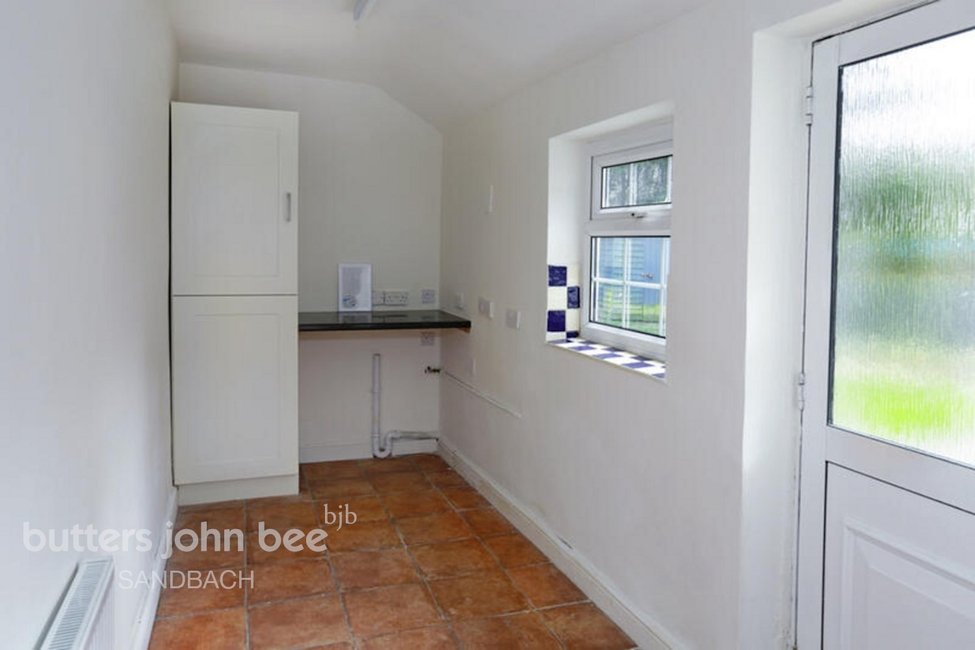 3 bedroom House End of Terrace for sale in Sandbach Butters John Bee