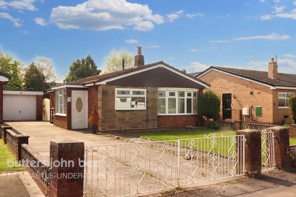 2 bedroom Bungalow for sale in Stoke-on-Trent