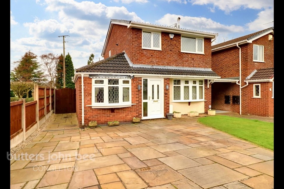 4 bedroom House - Detached for sale in Congleton