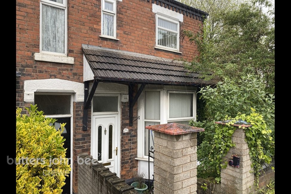 2 bedroom House - End of Terrace for sale in Crewe