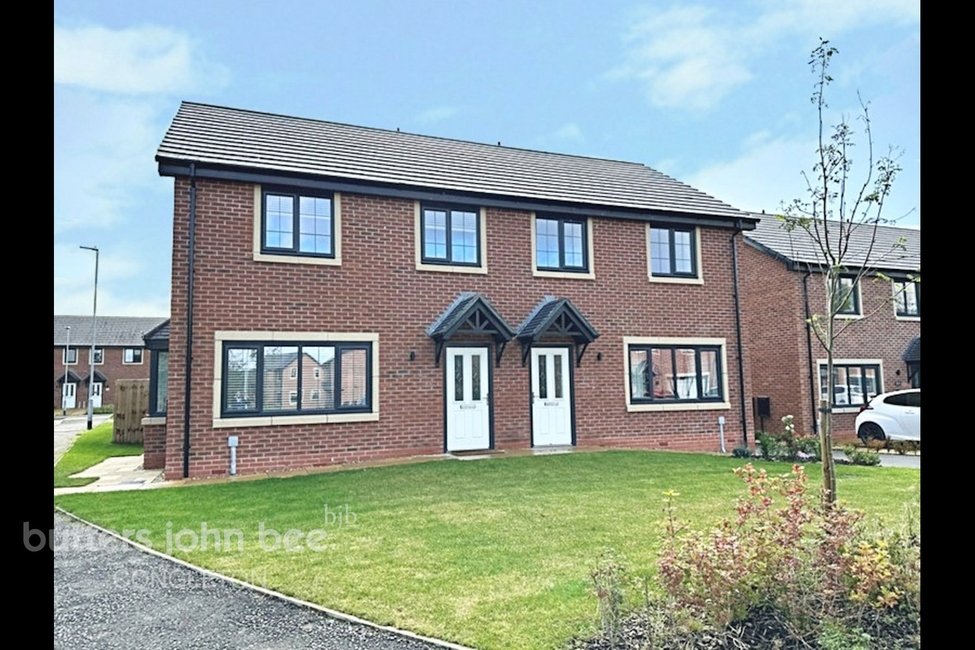 3 bedroom House -Semi-Detached for sale in Congleton
