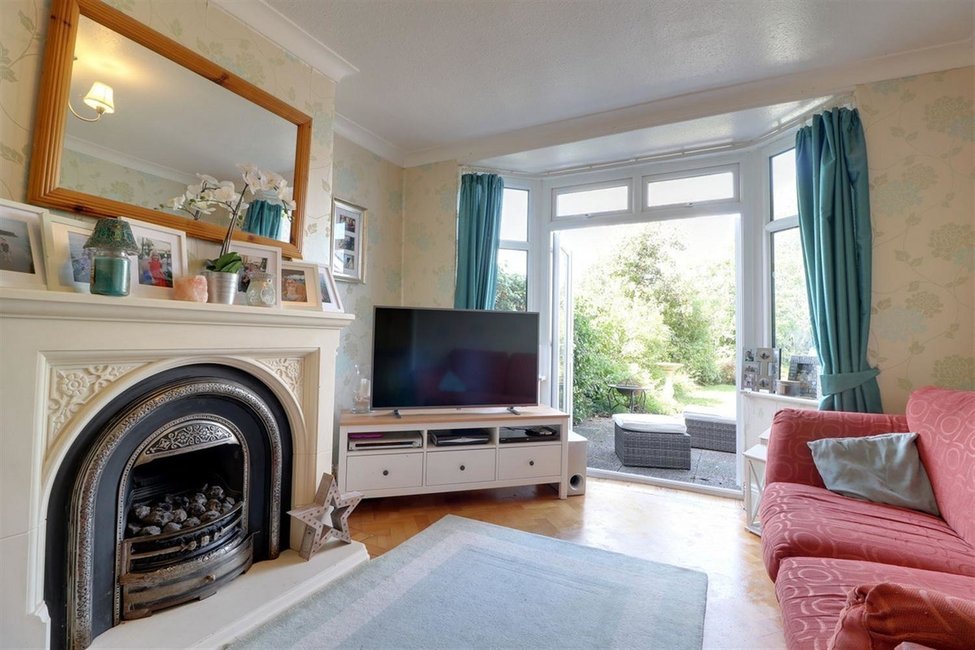 3 Bedroom House Semi Detached For Sale In Crewe Butters John Bee