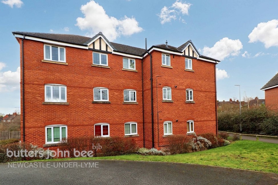 2 bedroom Flat for sale in Staffordshire