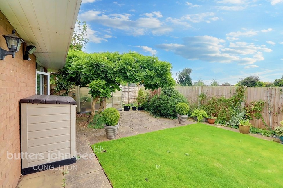 3 bedroom Bungalow for sale in Congleton Butters John Bee