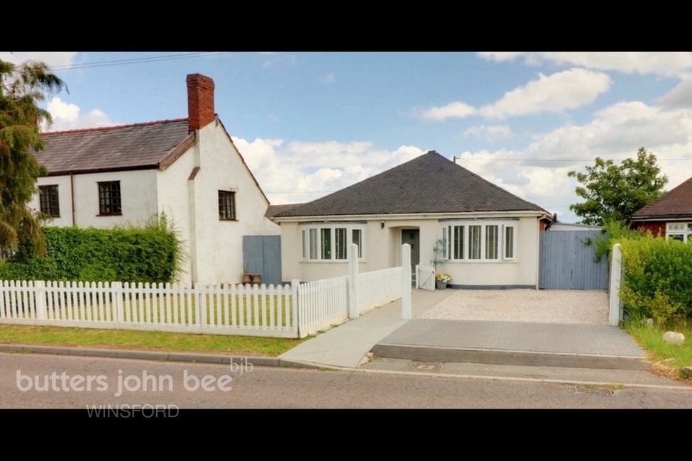 4 bedroom Bungalow for sale in Winsford