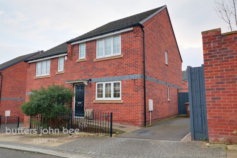 3 bedroom House -Semi-Detached for sale in Stoke-On-Trent