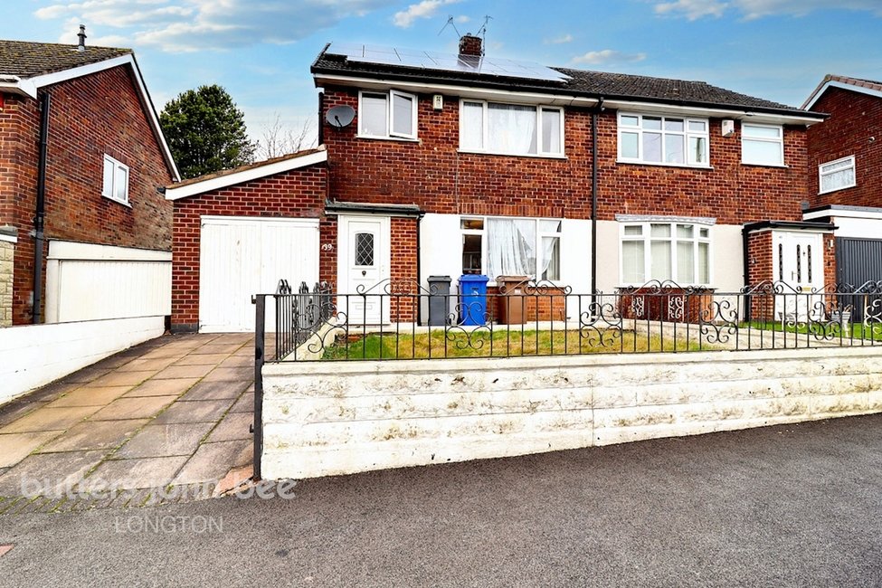 4 bedroom House -Semi-Detached for sale in Stoke-On-Trent